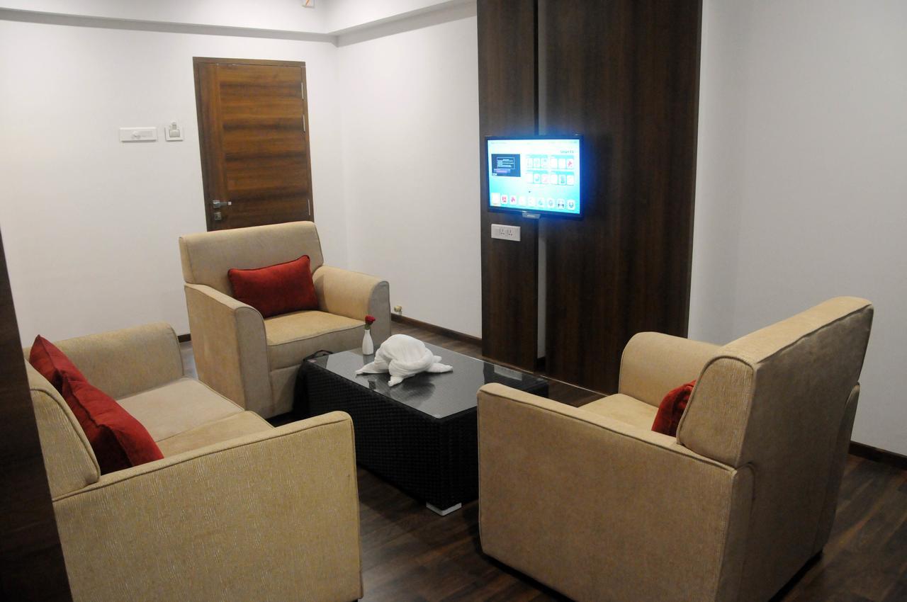 Hotel 3 Leaves Kolhapur Εξωτερικό φωτογραφία