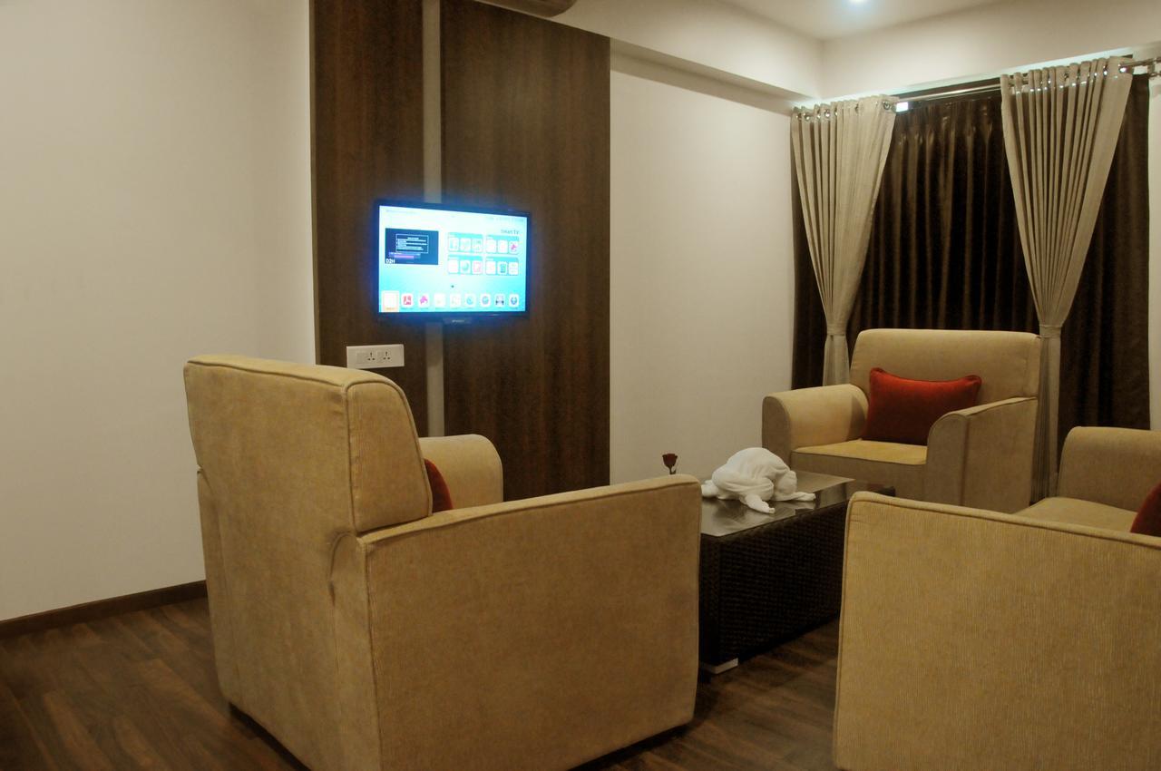 Hotel 3 Leaves Kolhapur Εξωτερικό φωτογραφία