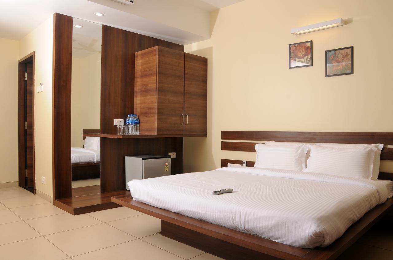 Hotel 3 Leaves Kolhapur Εξωτερικό φωτογραφία